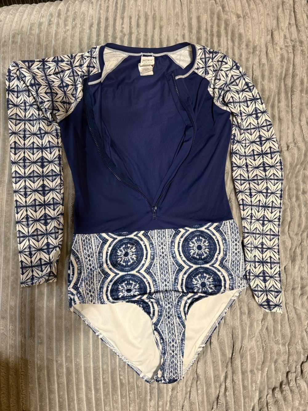 Roxy Women’s Navy and White Long Sleeve One-Piece Rashguard